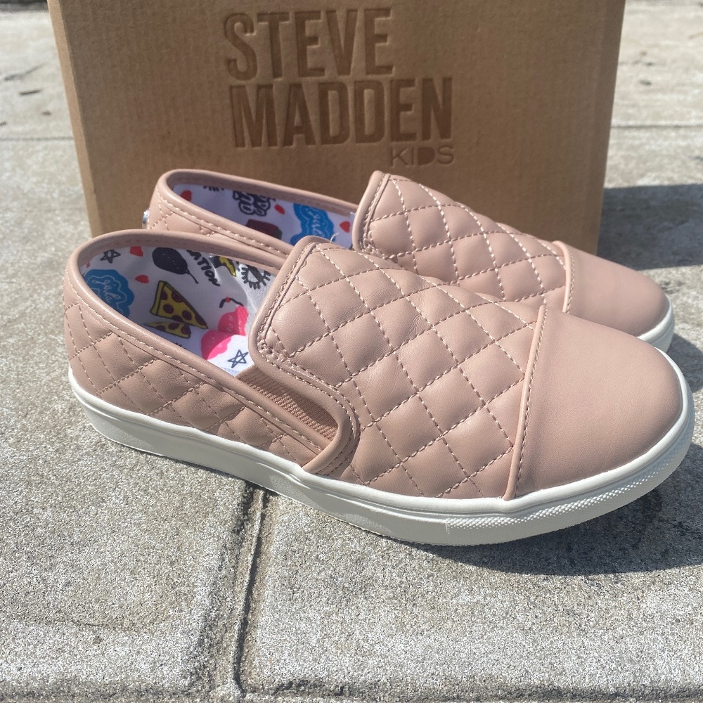 NWT Steve Madden girls sneaker